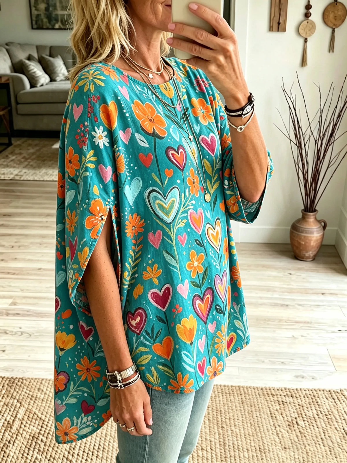 Women Hand-drawn Heart Floral Round Neck Split Tunic Top