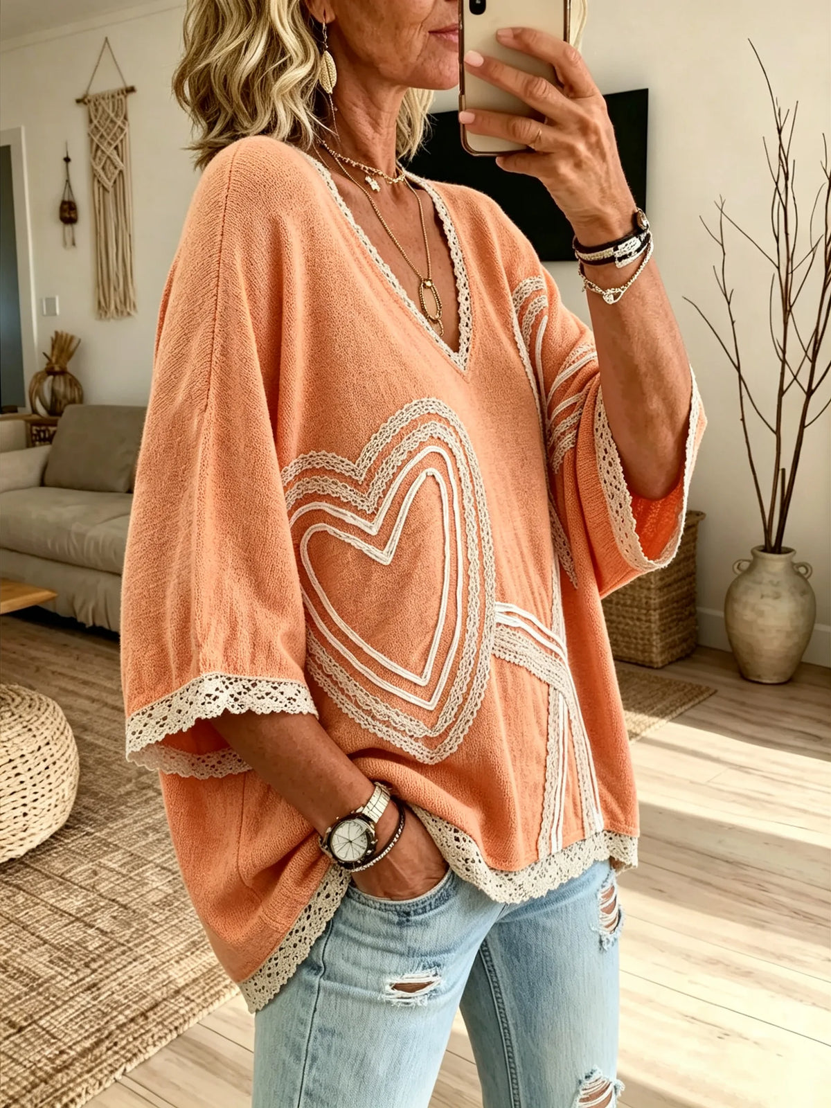 Women's Heart Line Lace V-Neck Wide Mid-Sleeve T-shirt