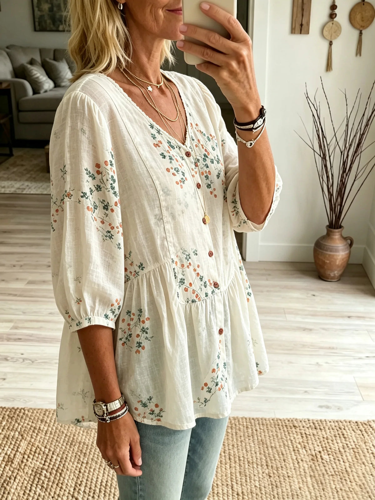 Women's Berry Floral Print V-Neck Ruffle Hem 3/4 Sleeve Blouse